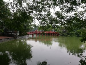 puente rojo Hanoi
