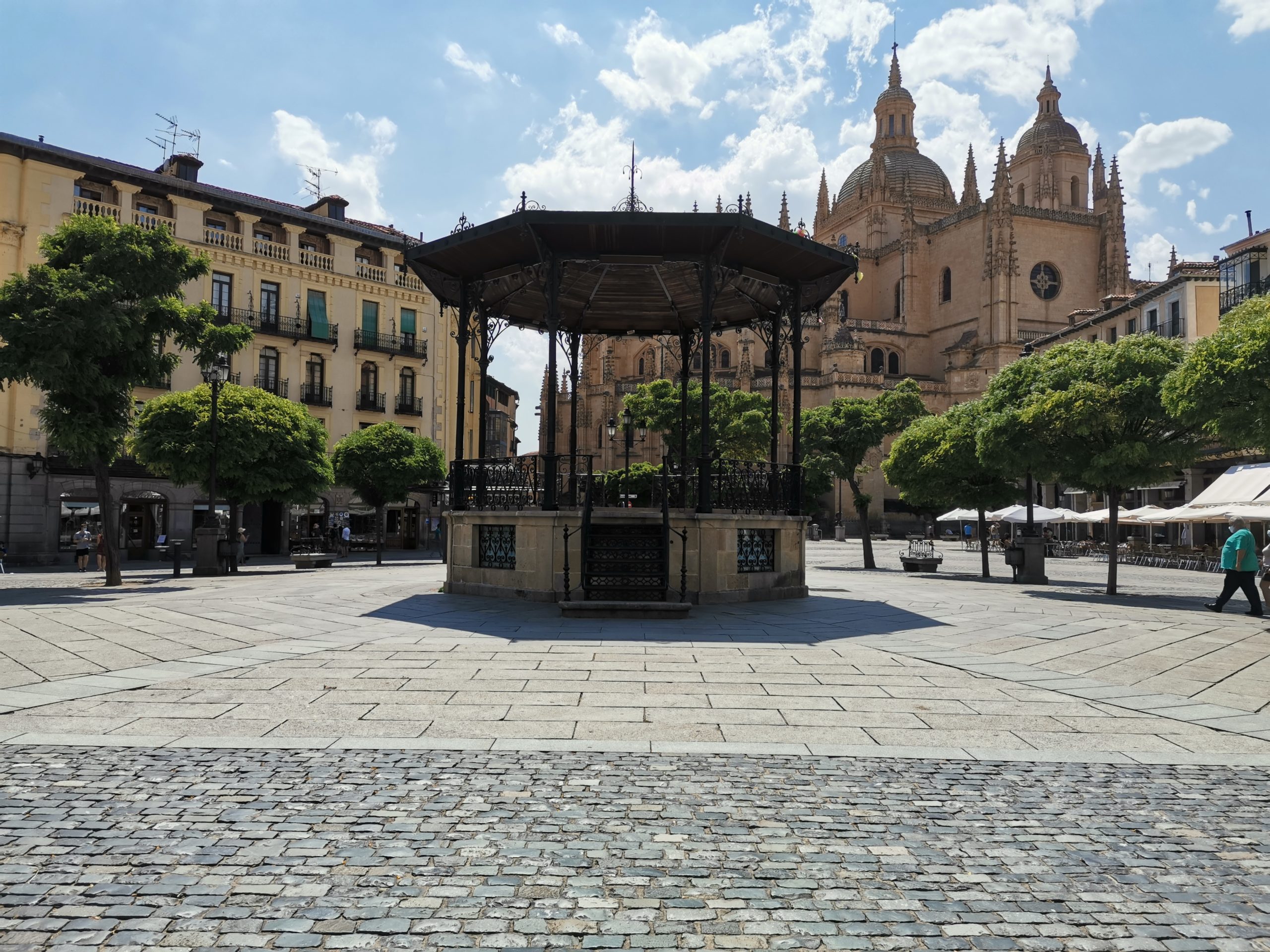 Plaza-Mayor-Segovia-Catedral