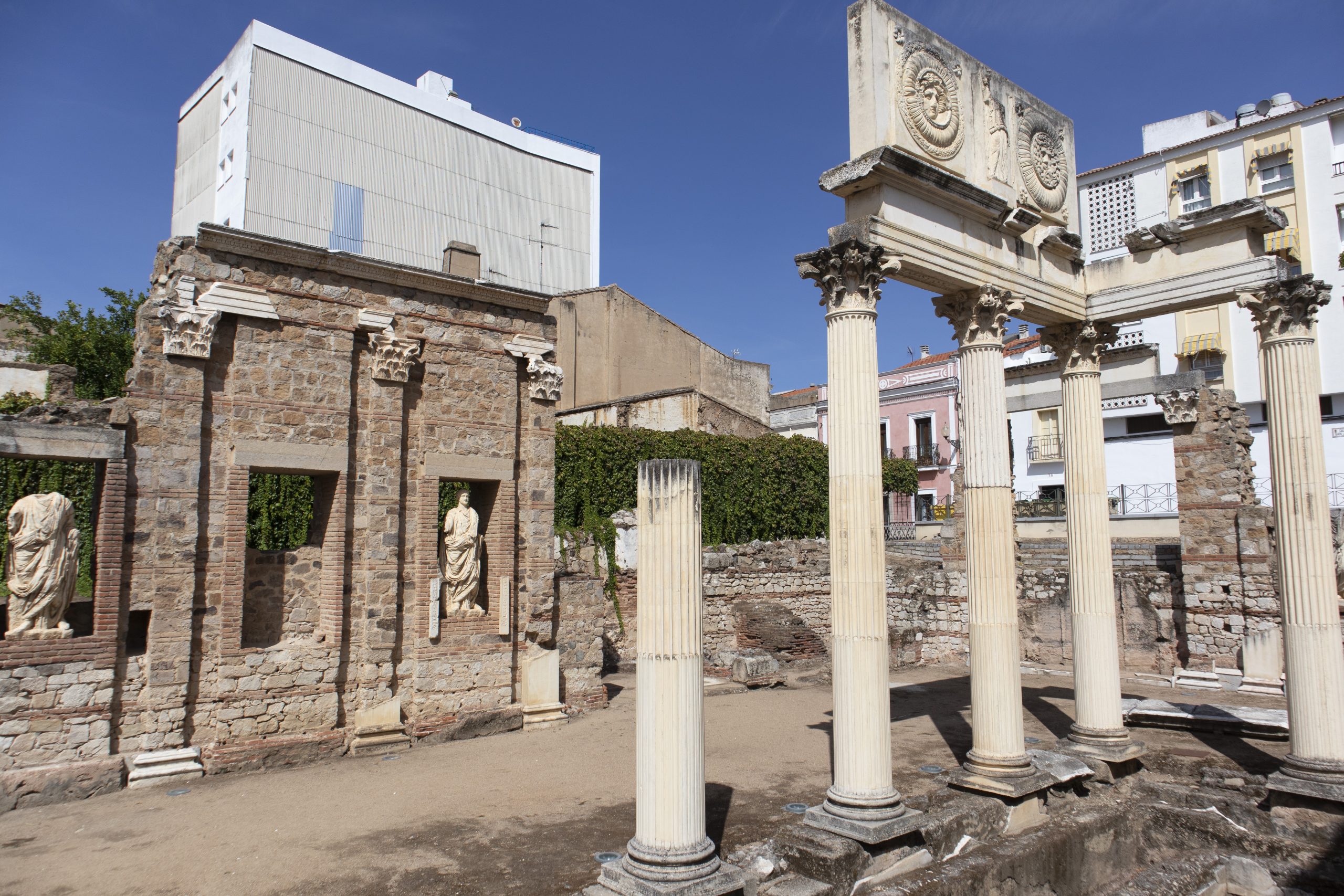 portico-foro-romano-merida