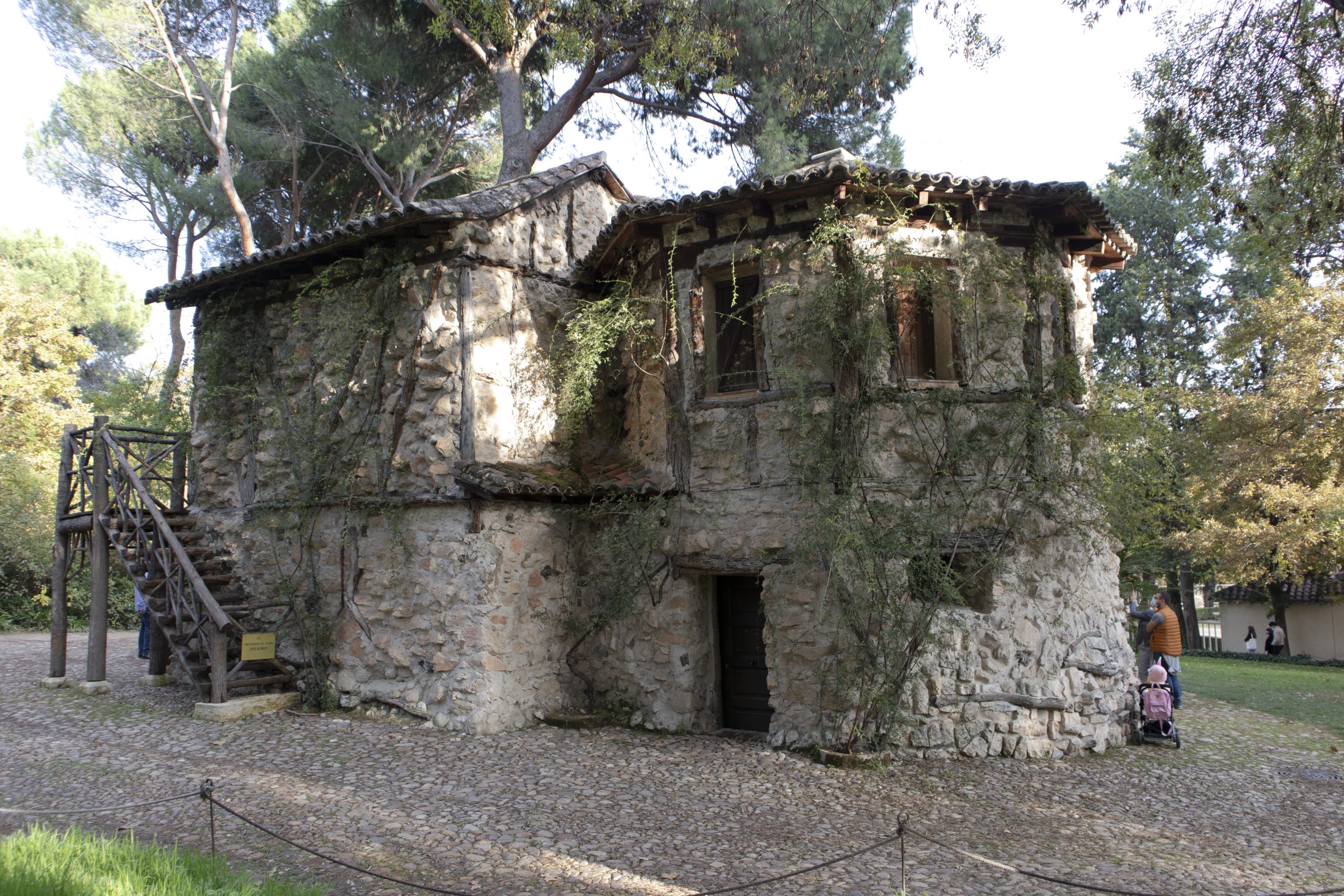 casa-vieja-parque-capricho