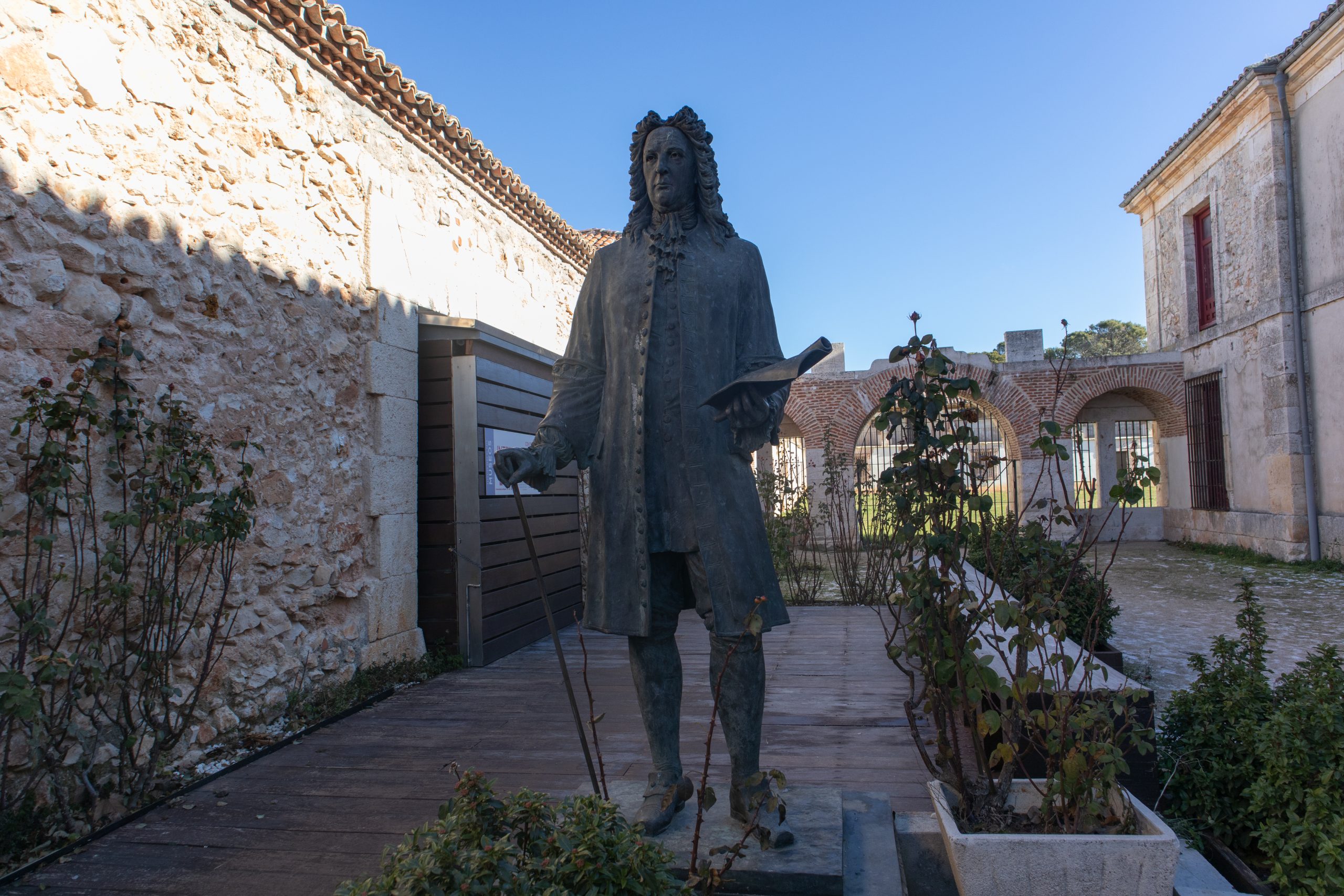 estatua-juan-goyeneche