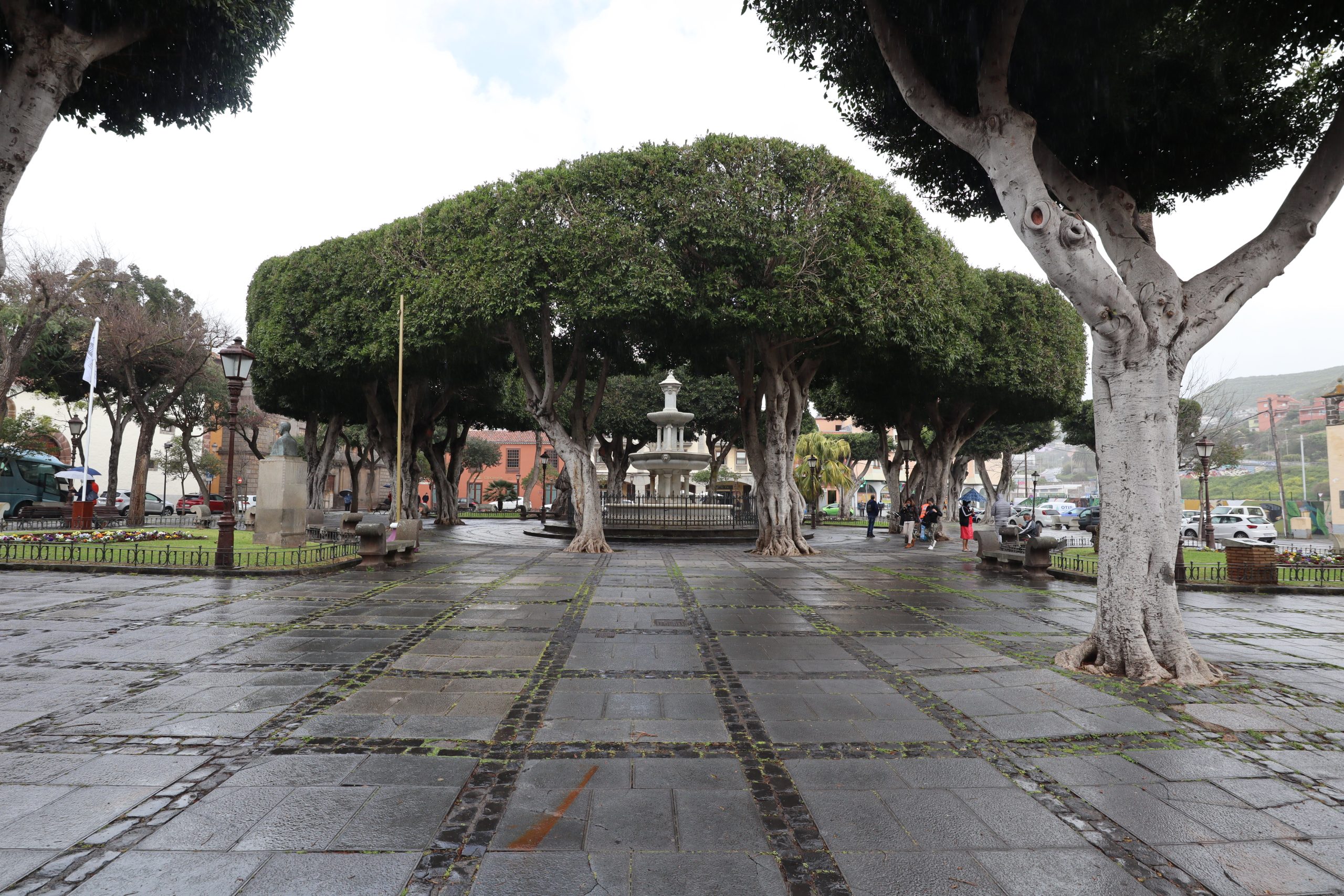 plaza-adelantado-la laguna