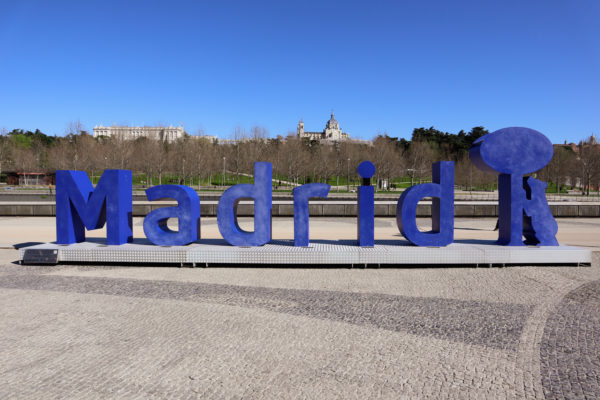 Las nuevas letras de Madrid, el madroño y el oso