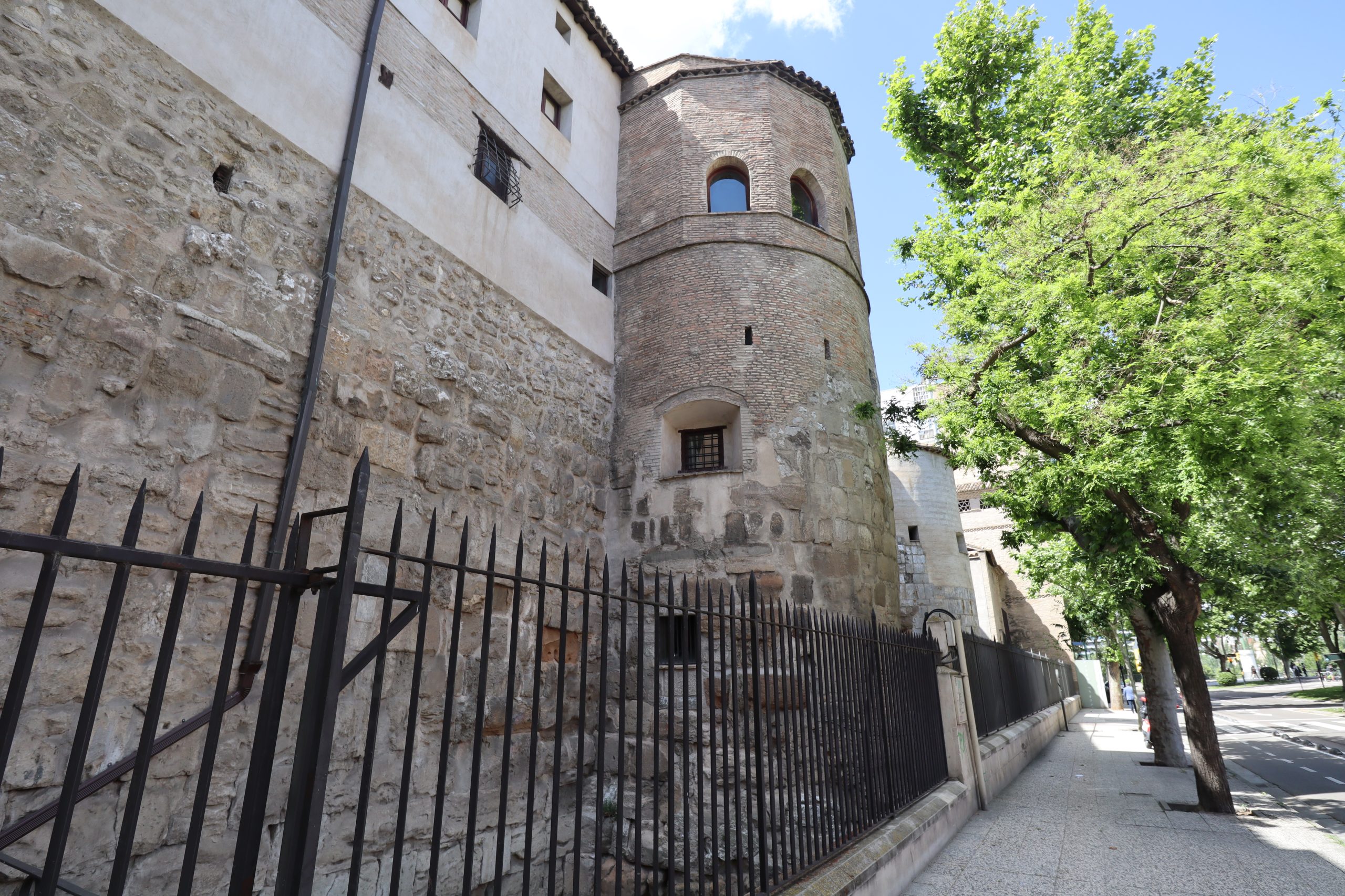 murallas-calle-del-coso-zaragoza