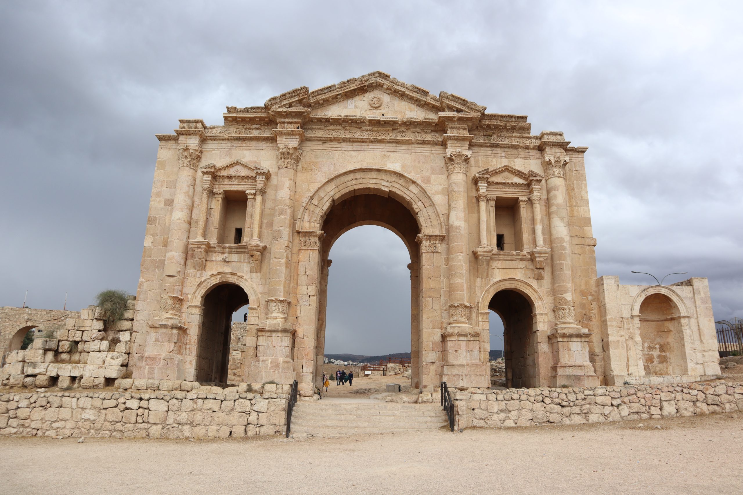 arco-adriano-jerash-jordania