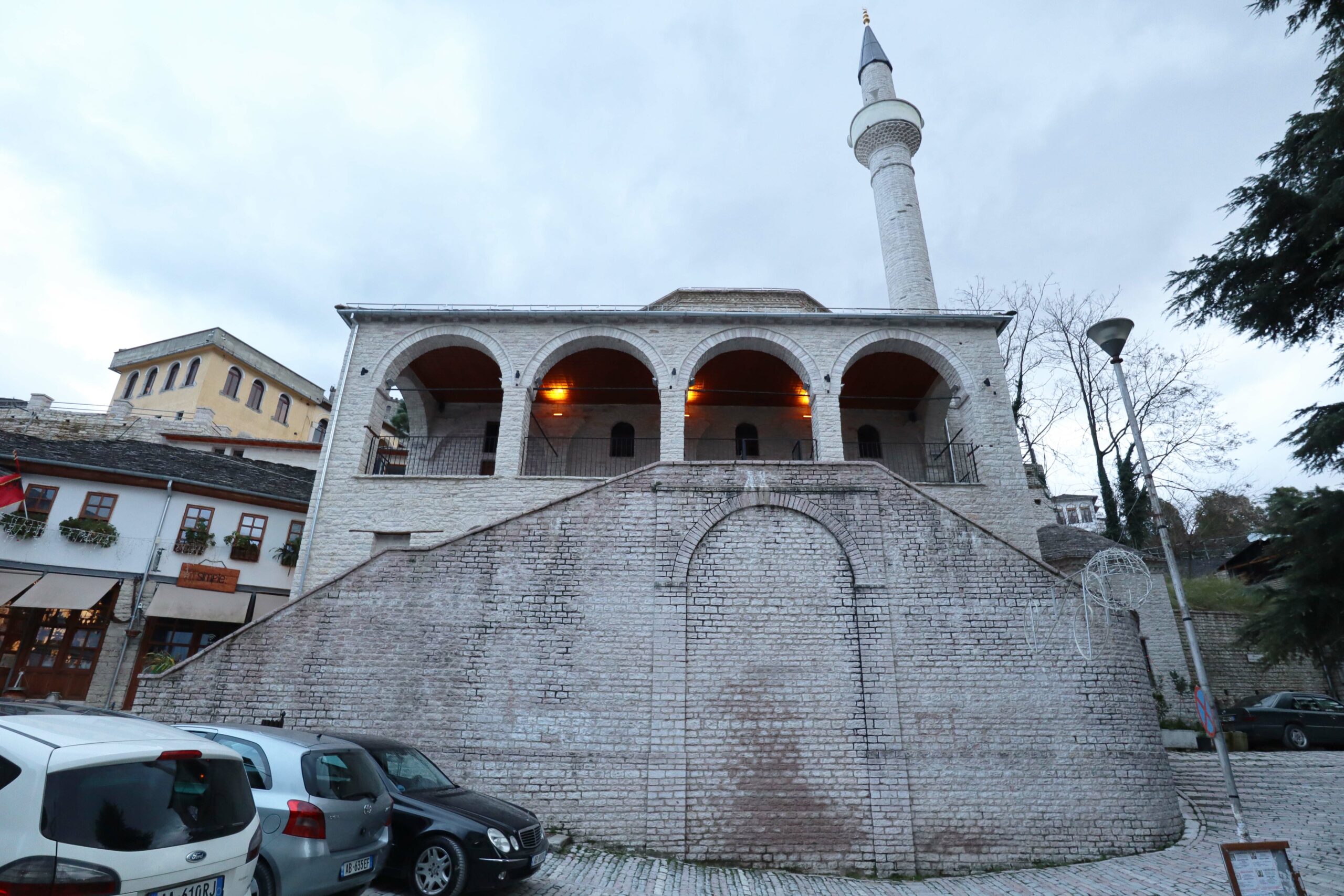 mezquita-bazar-gjirokaster