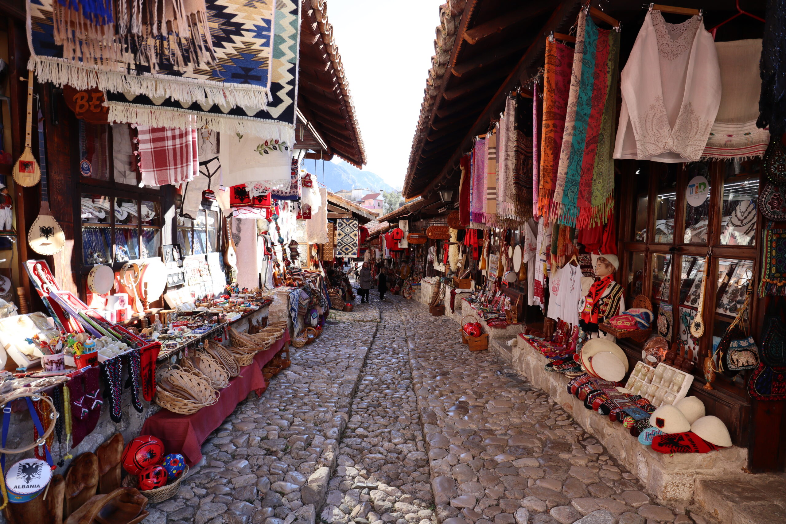 bazar-kruja-albania