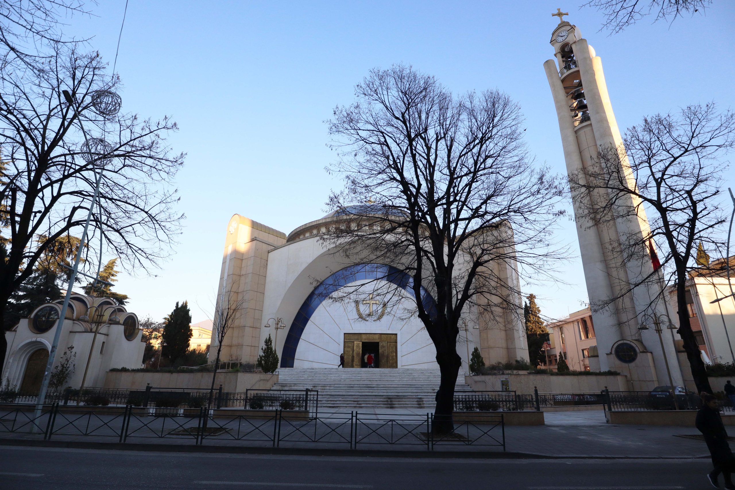 iglesia-ortodoxa-resurrección-tirana