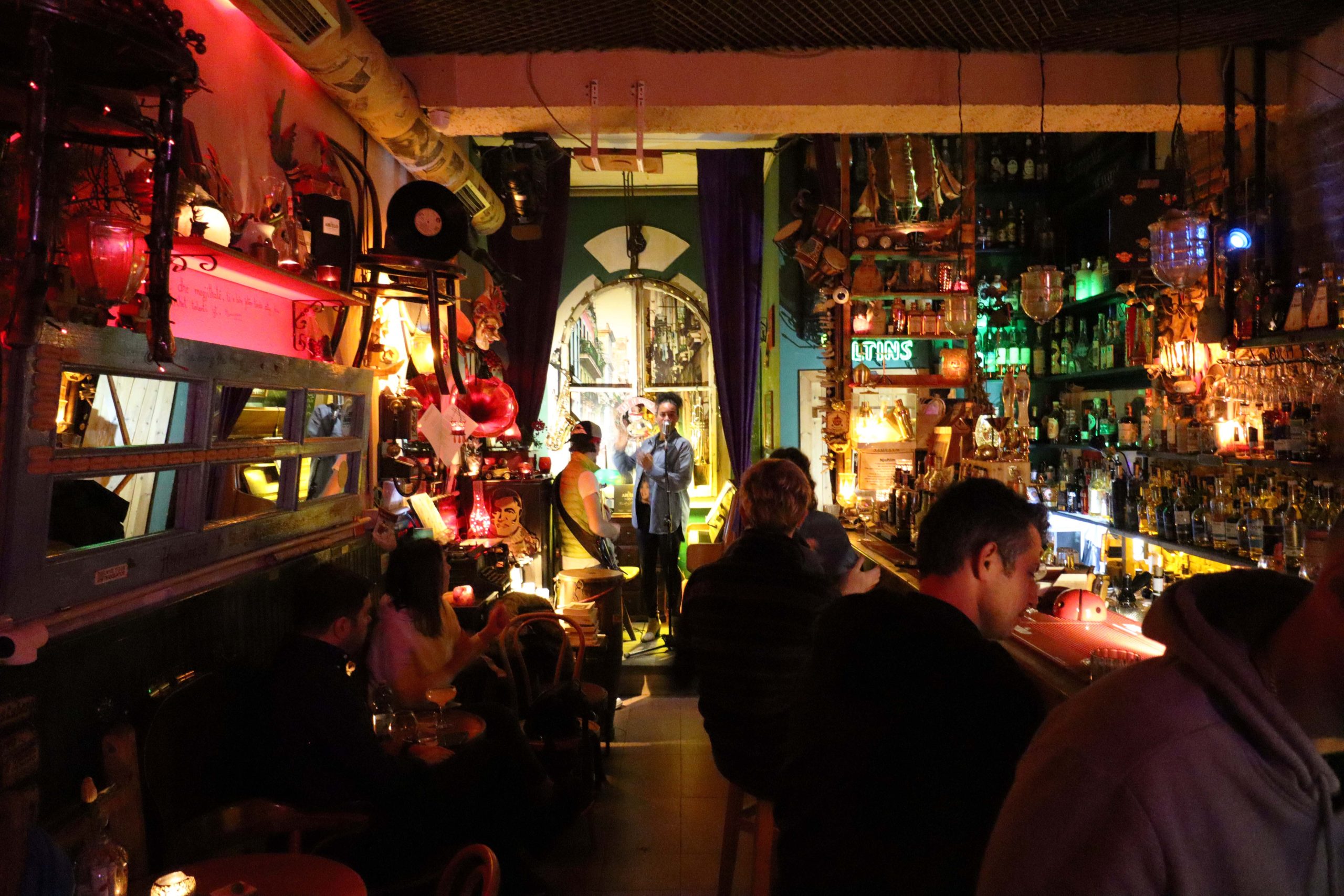 bar-hemingway-tirana