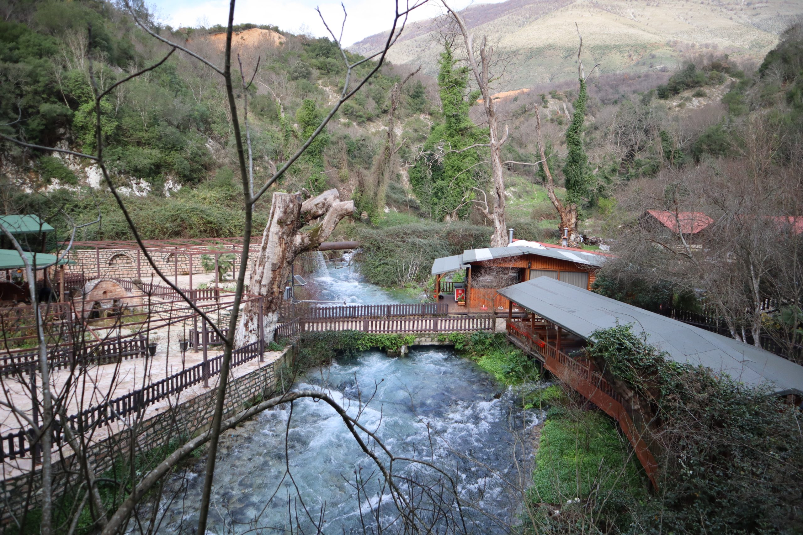 ojo-azul-albania