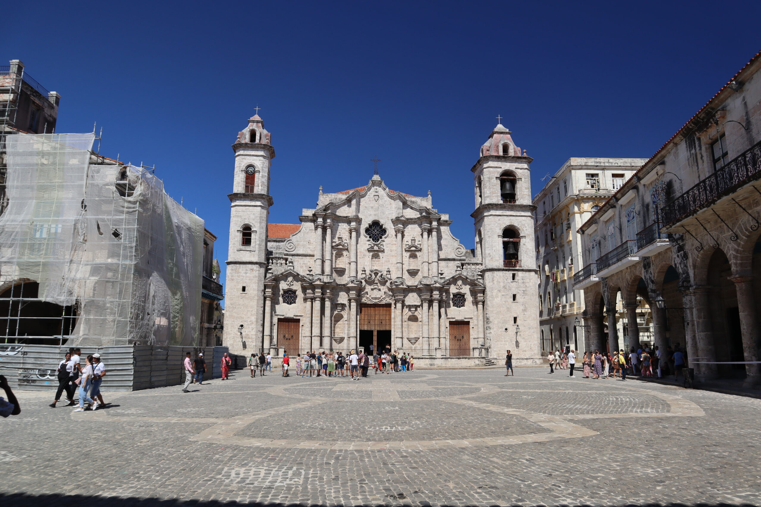 plaza-catedral-la-habana