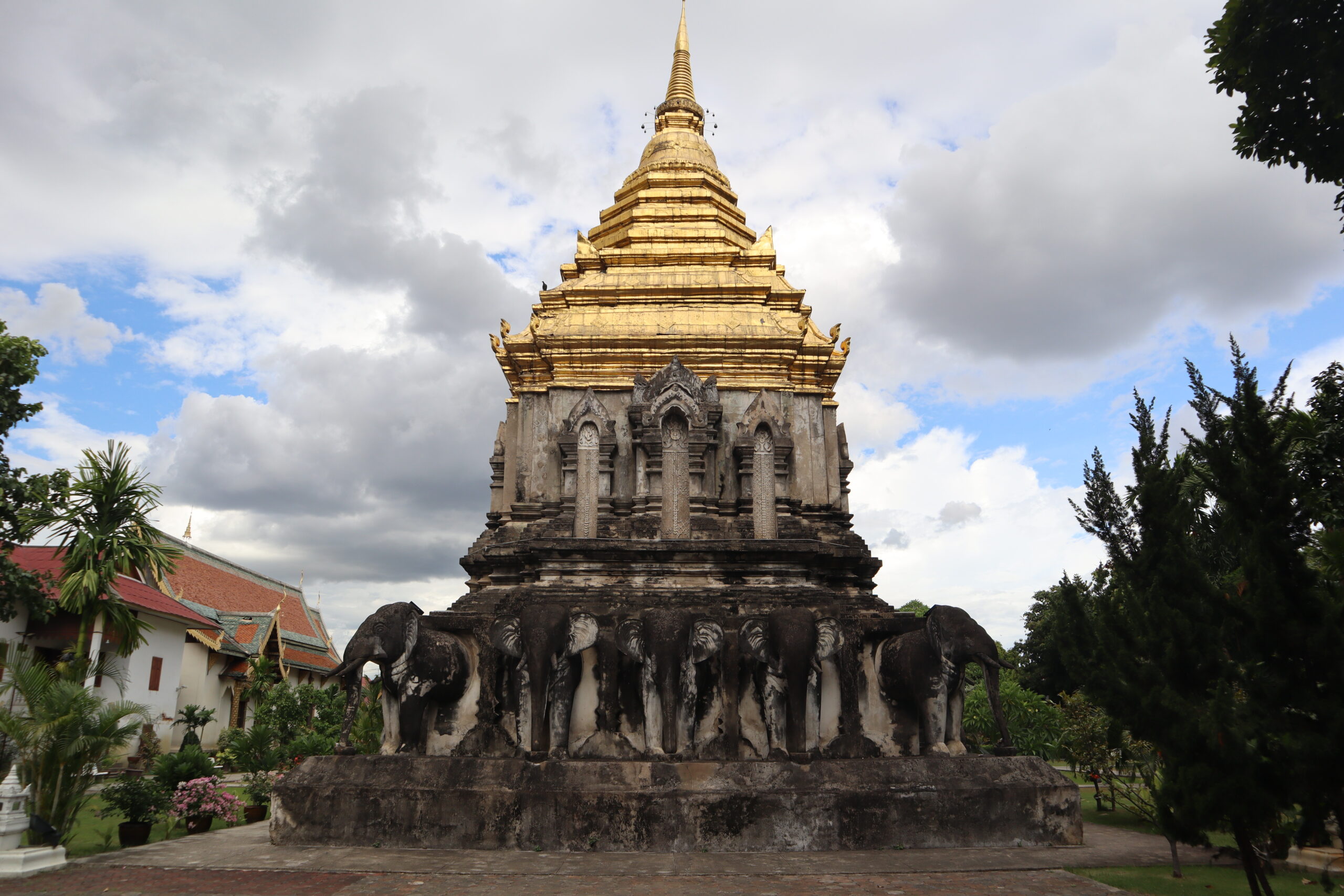 templo-elefantes-tailandia