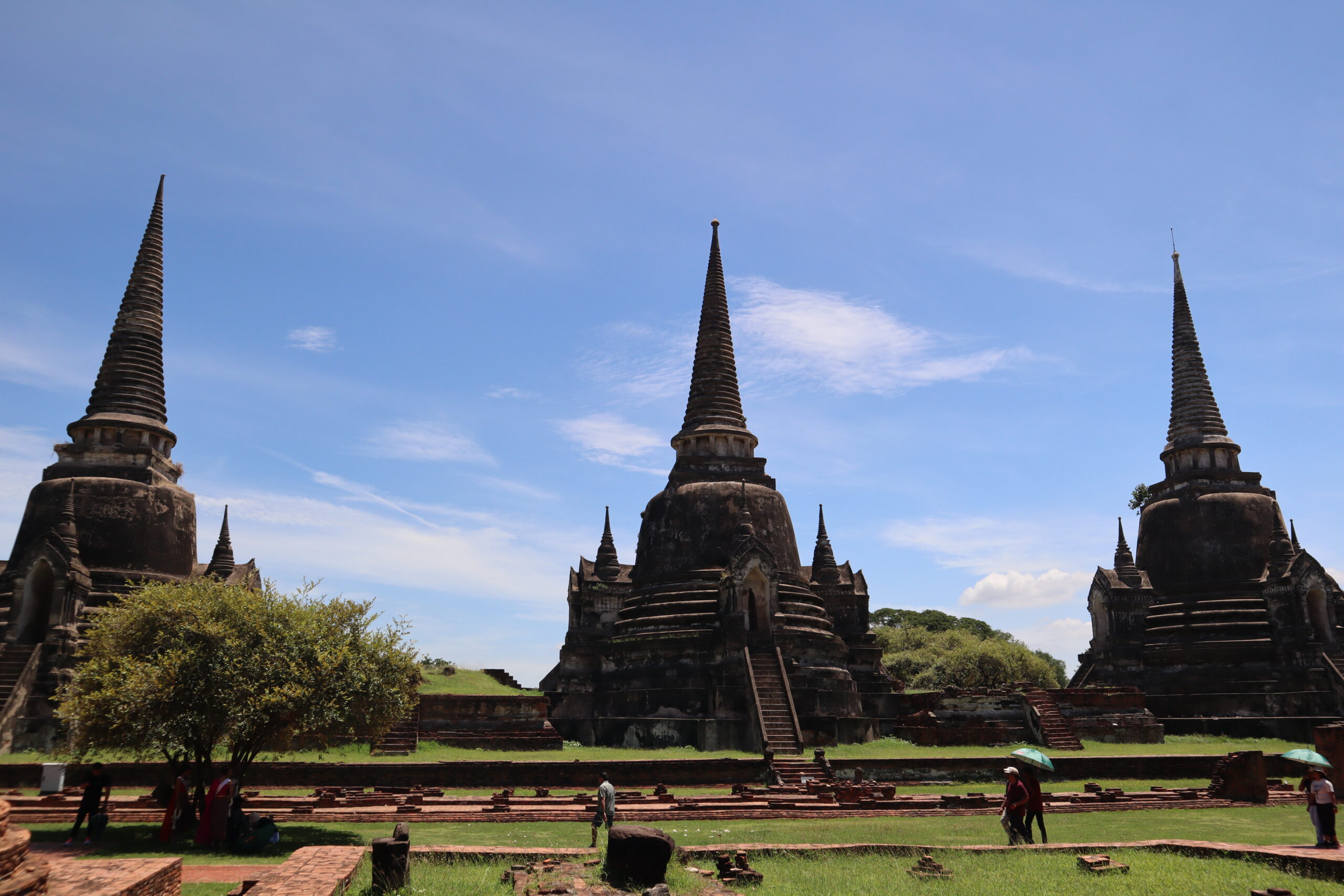 three-main-stupas-tailandia