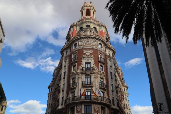 Cómo llegar al centro de Valencia desde el Aeropuerto de Manises