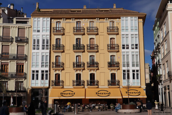 Dónde alojarse en Valencia, las 8 mejores zonas para dormir